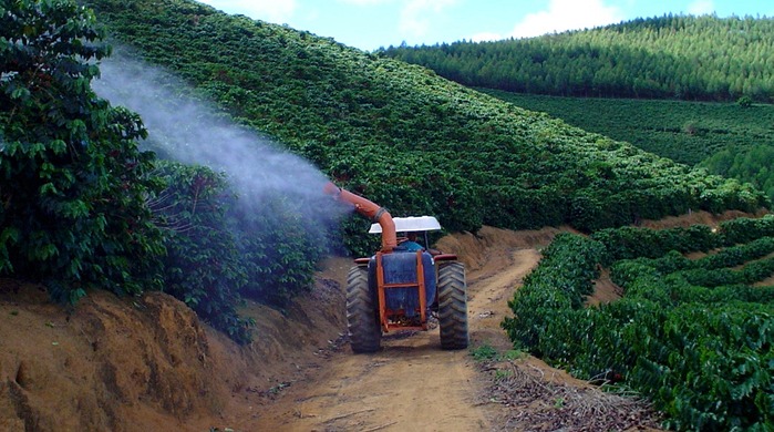 Applying foliar fertilizer